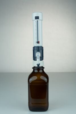 High Precision Liquid Handling Equipment for Lab Chemical & Reagent Use